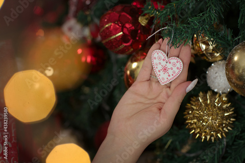 christmas tree decorations, heart in hand