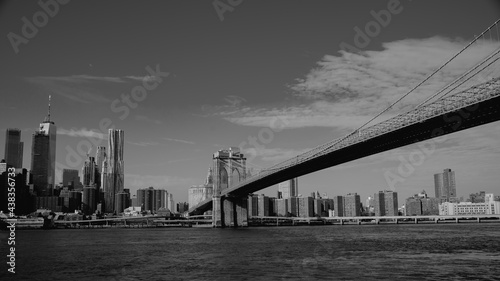 brooklyn bridge from promeande © Marcello
