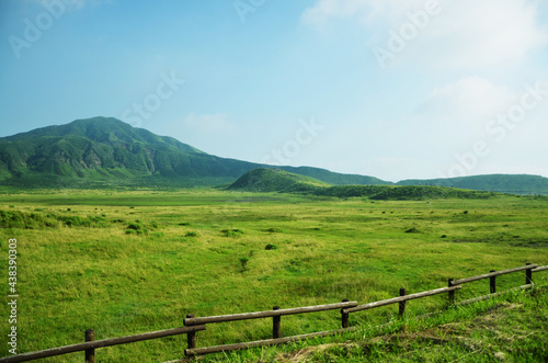 熊本県阿蘇市 夏の阿蘇山の草千里ヶ浜