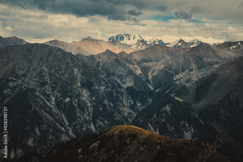Fototapeta Naklejka Na Ścianę i Meble -  Almaty mountains