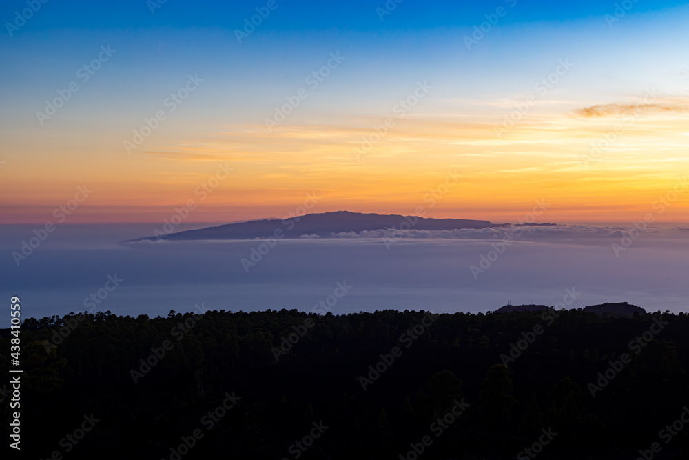 Obraz premium Island in the clouds