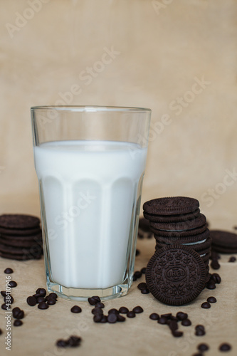 glass of milk and cookies