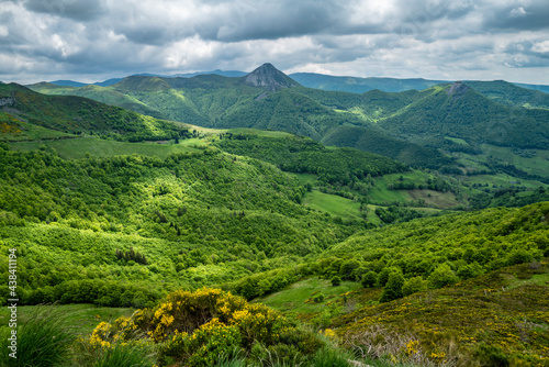 volcans du Cantal-Puy Mary-Grand site de france