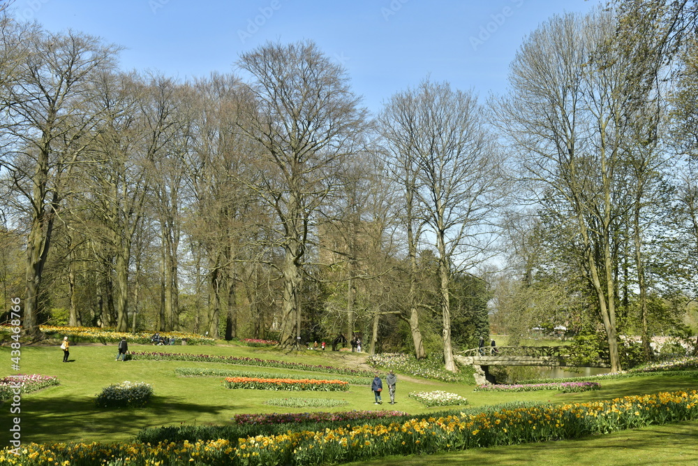 Le parc du château de Grand-Bigard avec ses parterres de tulipes