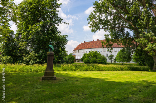 Typische Schlossanlage für Münsterland bei Steinfurt in NRW, Deutschland photo