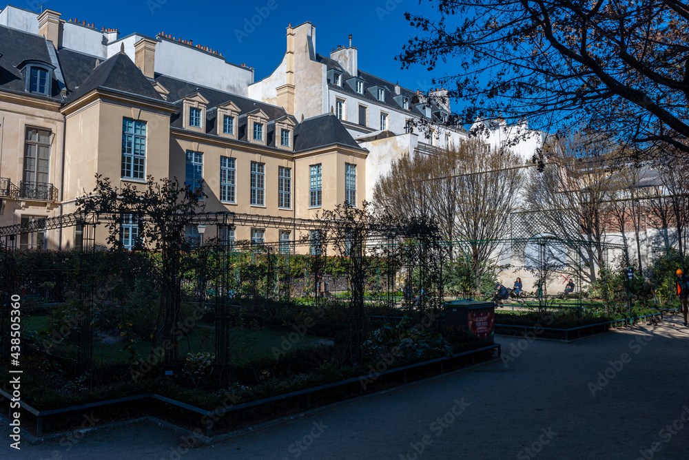 Paris 3 ET 4