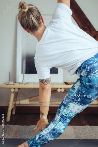 Yogapose photo