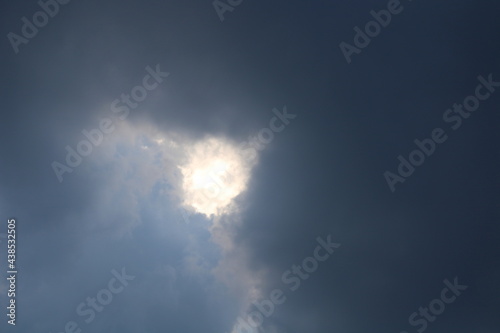 Fototapeta Naklejka Na Ścianę i Meble -  sun and clouds