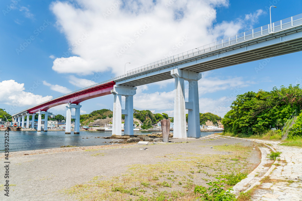 三浦半島から城ヶ島に架かる「城ヶ島大橋」 三浦半島から城ヶ島に架かる「城ヶ島大橋」