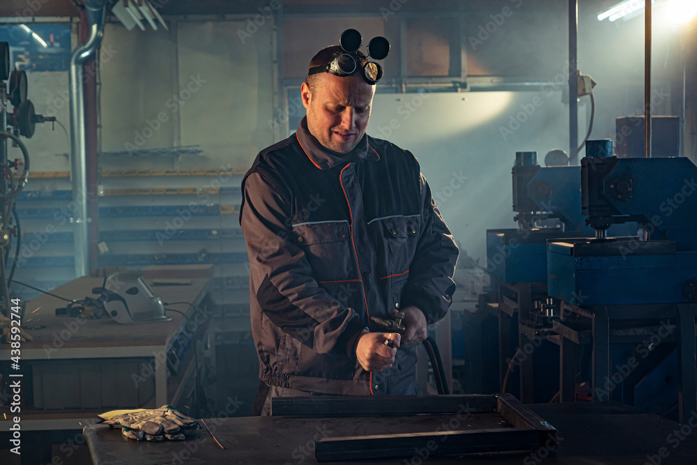 Handyman with autogenous welding troubles Handyman with autogenous welding troubles