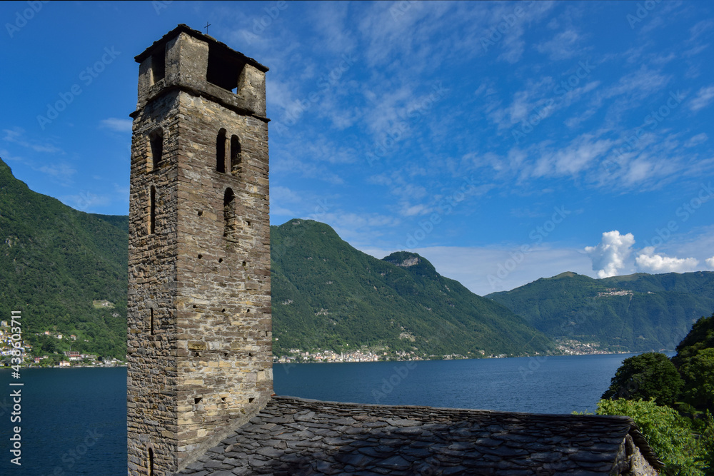 Naklejka premium Careno - Chiesetta di San Martino Lago di Como