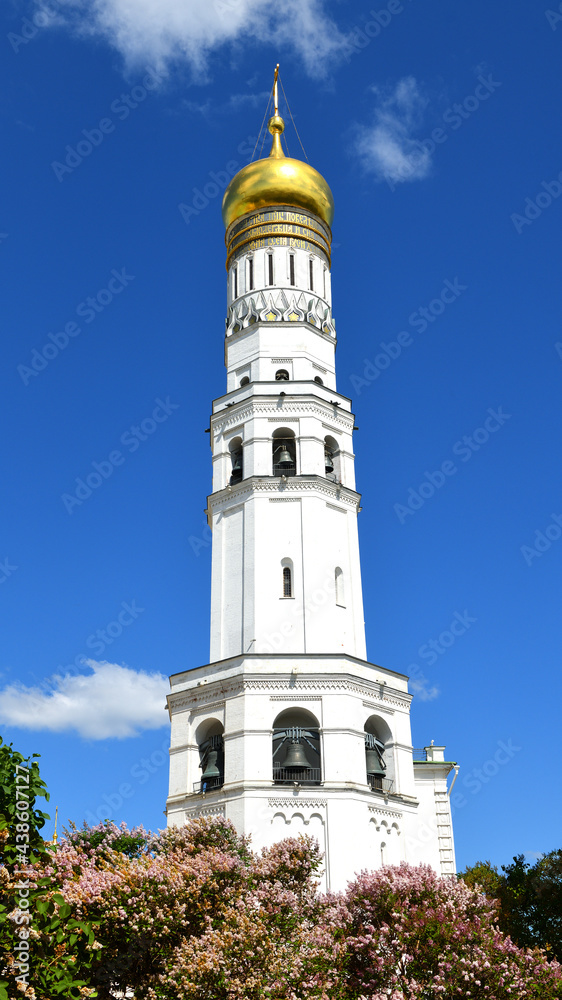 Ivan Great Bell-Tower was constructed of brick and white stone in 1505-1508 by Italian architect Bon Friazin. Summer