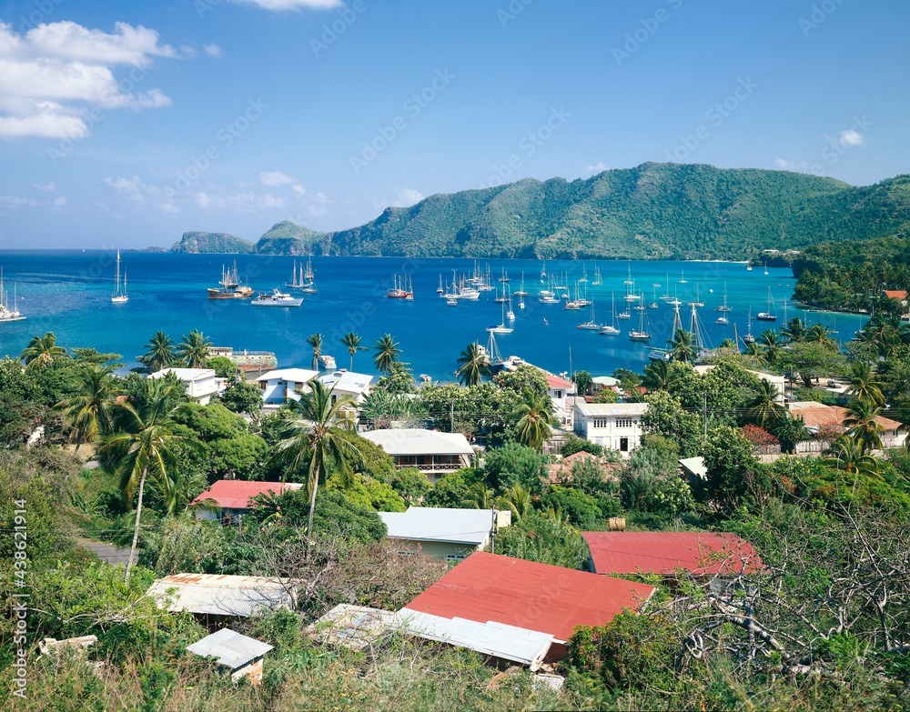 Obraz premium grenadines, bequia, british leeward islands, overview, boats, anchor, grenadine islands, west indies, 