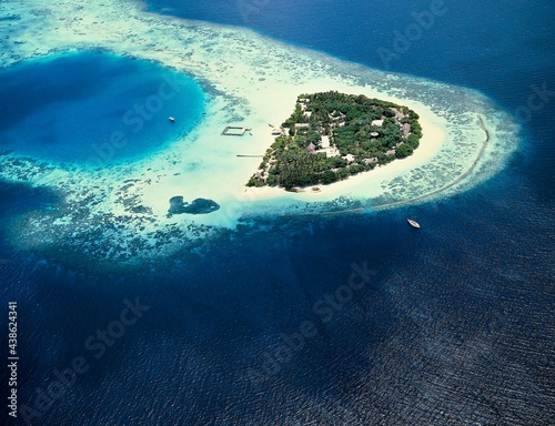 maldives, baros, north male atoll, aerial view, sea, indian ocean, atoll, islands, island, coral island, resort, houses, boats, holiday paradise, beach, idyll, 