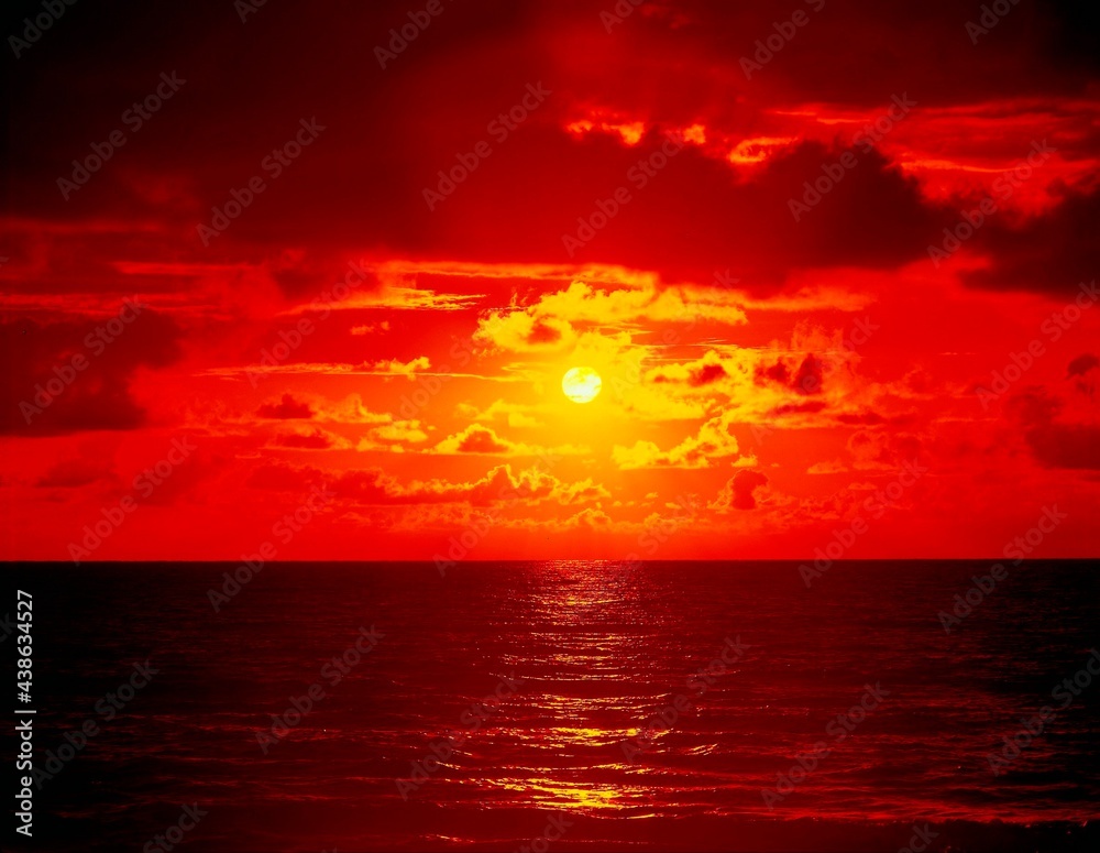 sea, sunset, evening, evening red, evening light, sun, water, nature, mood, evening mood, reflection, water reflection, romantic, romance, silence, calm, clouds, cloudy mood, 