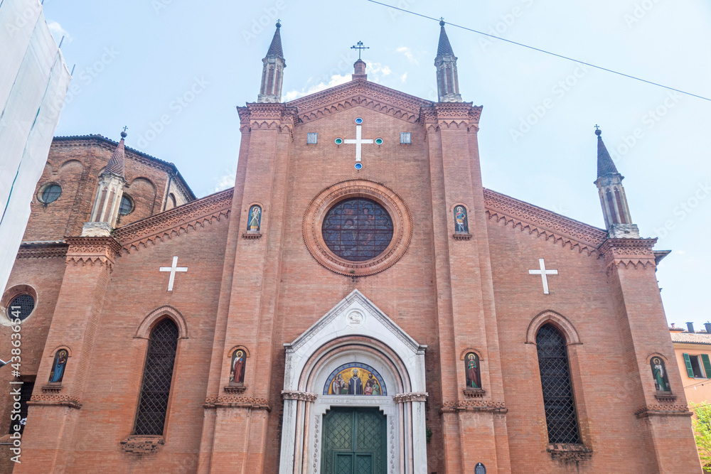 a beautiful Basilica in Bologna