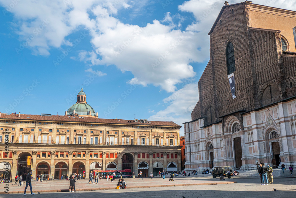 The beautiful Maggiore Square in Bologna