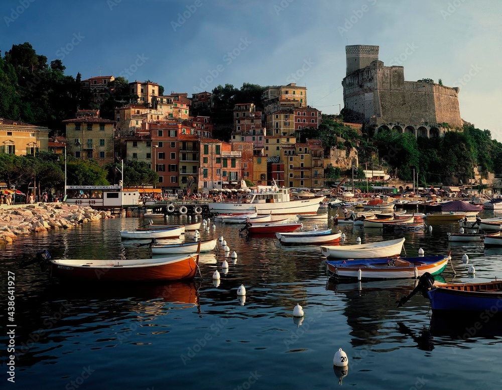 italy, liguria, lerici, town view, harbour, fishing boats, author's note obligatory, town, view, castle, fortress, 13th century, boats, mooring, houses, 