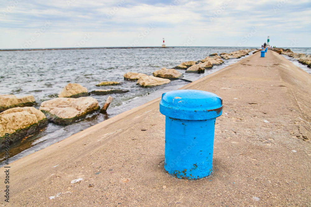 Naklejka premium Pier on Lake Michigan