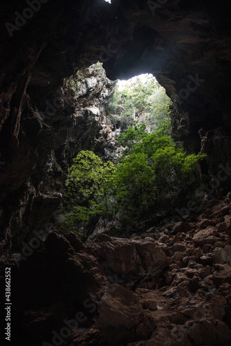 Grotte sai dans la région de Prachaup Khiri Khan