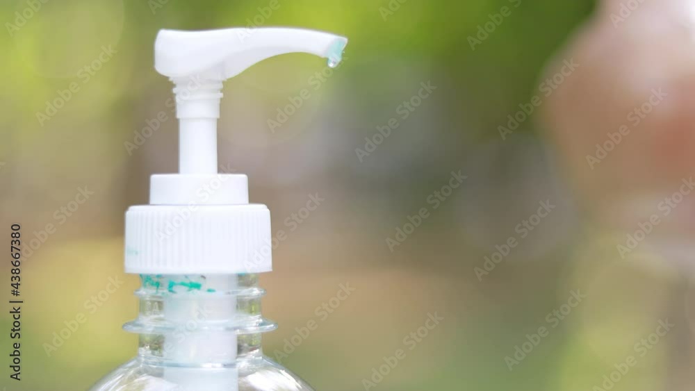 Press alcohol gel to clean your hands, Disinfect with alcohol. Press alcohol gel to clean your hands, Disinfect with alcohol.