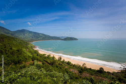 Hai Van Pass in Vietnam © sitriel