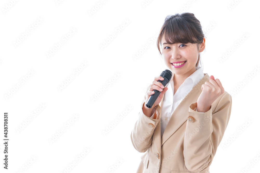マイクで話す女性 マイクで話す女性