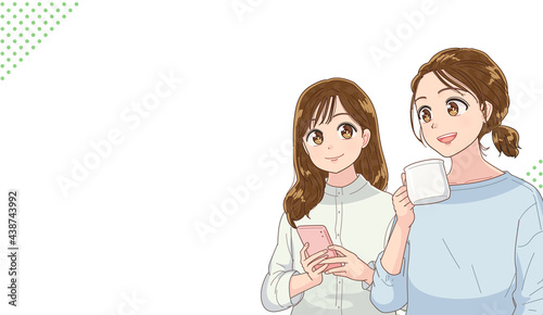 リラックスした雰囲気で会話する二人の若い女性