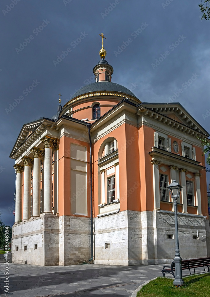 Obraz premium St. Barbara church in Moscow, Russia. Years of construction 1796 - 1804