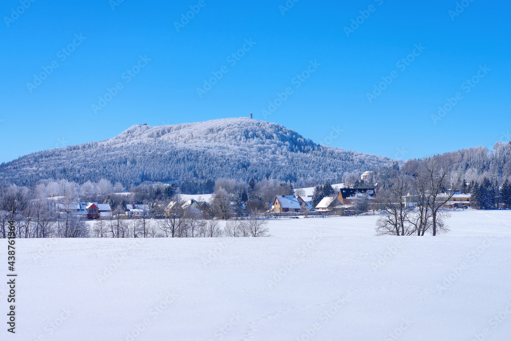 Zittauer Gebirge, Hochwald und Lückendorf im Winter - Zittau Mountains, the mountain Hochwald and village Lueckendorf in winter