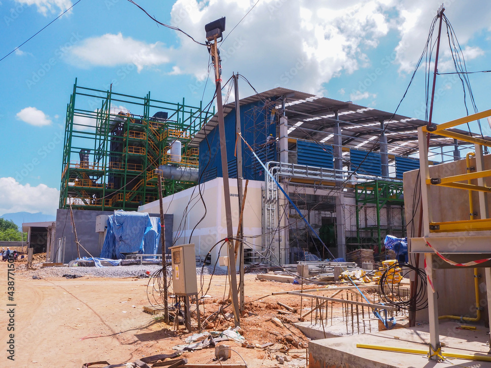 Conduit and cable tray was installed in power plant which popular in industrial zone.