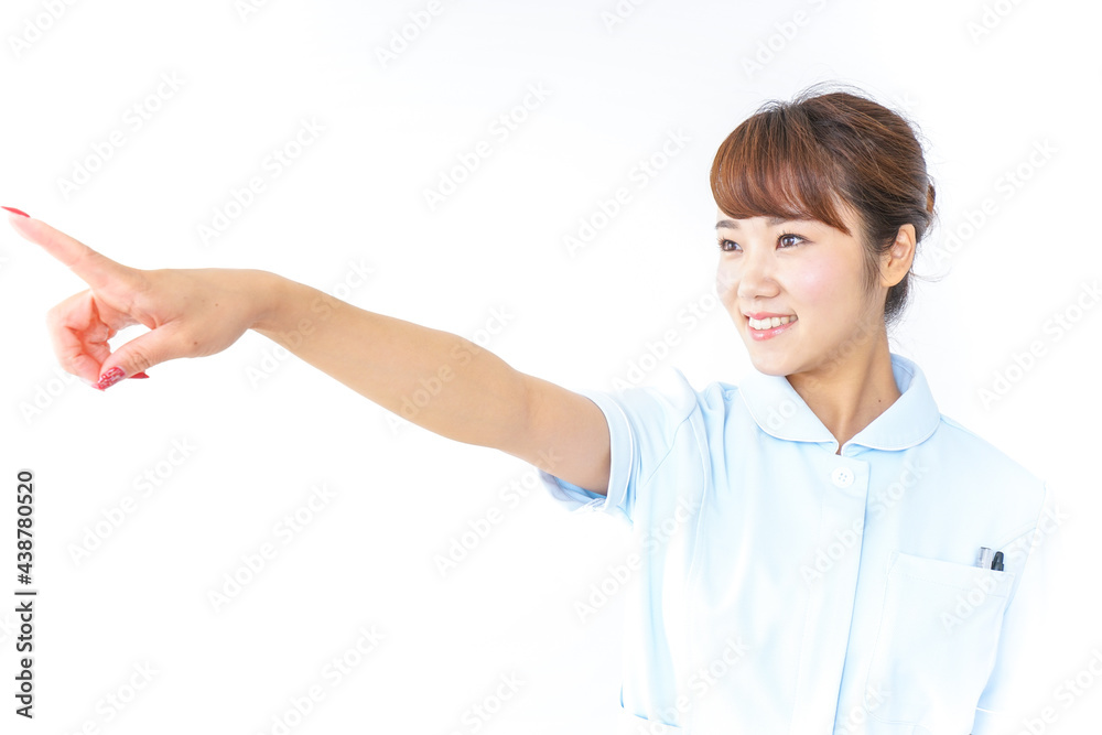 指を指す看護師 指を指す看護師