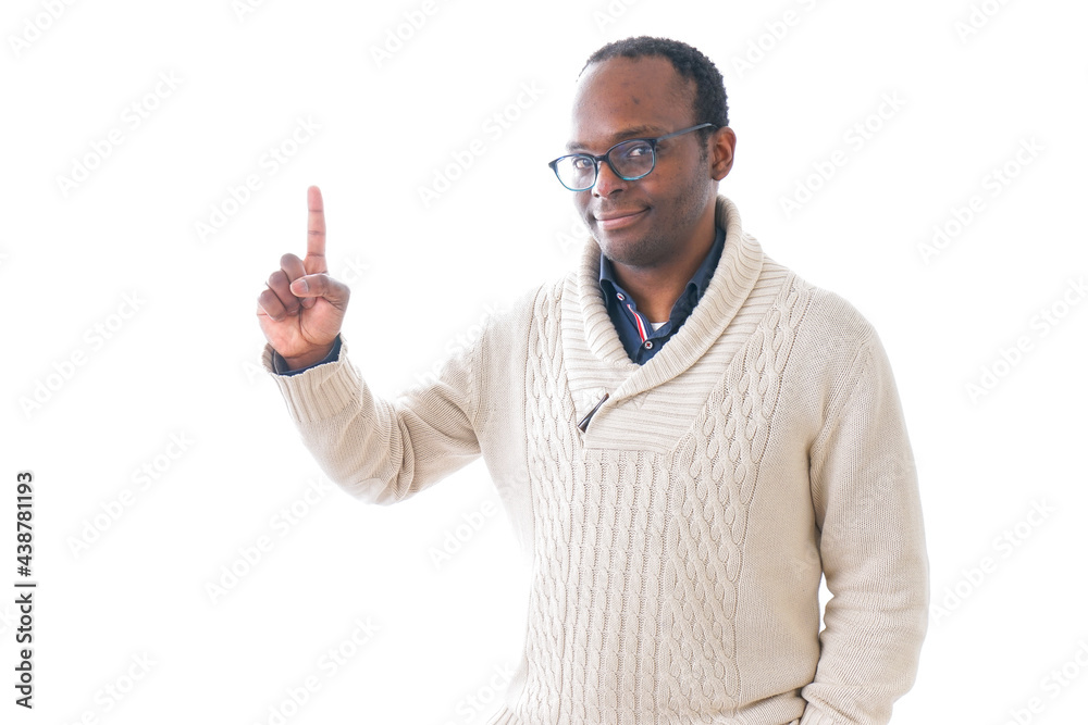 オフィス街を歩く若いビジネスウーマン