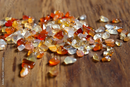 カーネリアンのさざれ石 紅玉髄 carnelian gemstones minerals semiprecious stones