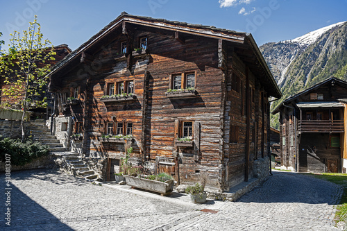Altes Holzhaus, Blatten ob Naters, Goims, Kanton Wallis, Schweiz photo