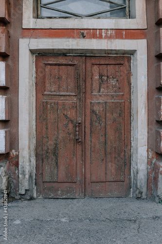 old wooden doors © Ирина Шаповалова