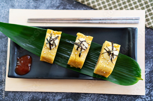 Japanese sweet egg, a simple food that is popular to eat in winter.