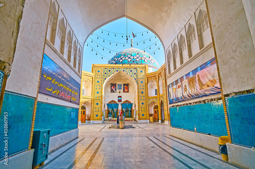 Fotografie The way to Imam Zadeh Jafar Shrine, Yazd, Iran
