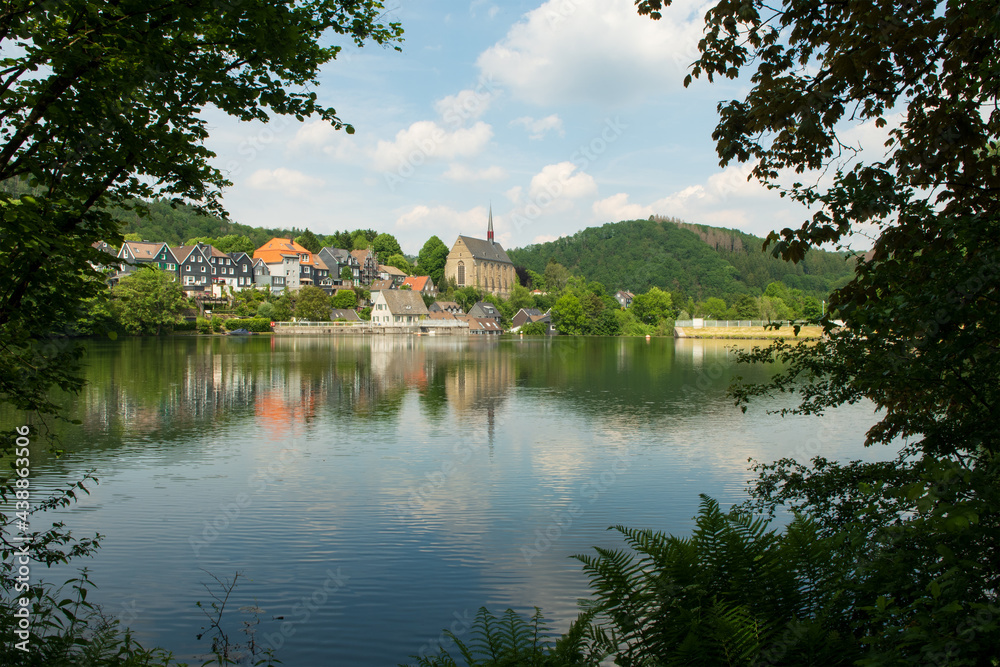 Blick auf Alt Beyenburg am Beyenburger Stausee Blick auf Alt Beyenburg am Beyenburger Stausee