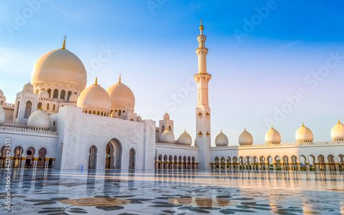 Beautiful Sheikh Zayed Mosque in Abu Dhabi United Arab Emirates