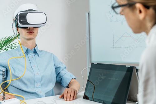 Obraz na płótnie Virtual Reality Biofeedback Training