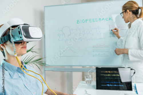 Obraz na płótnie Virtual Reality Biofeedback Training