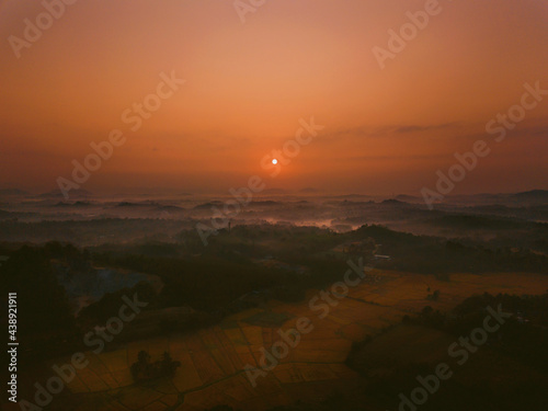 A beautiful misty morning in Sri Lanka © 121244