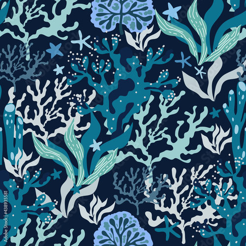 Seaweeds and corals pattern 6
