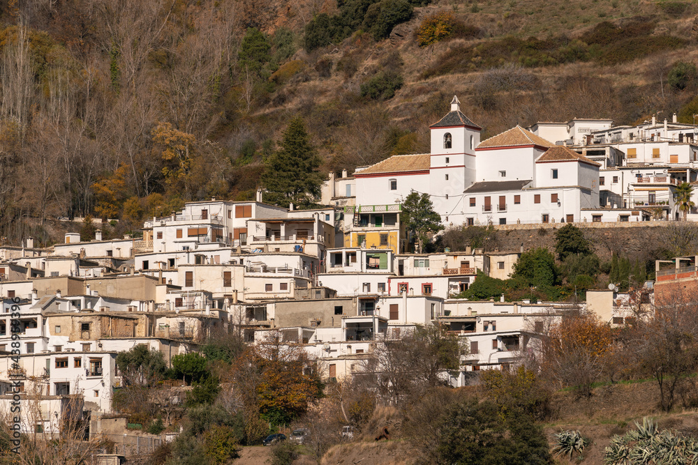 small town on the mountainside of Sierra Nevada