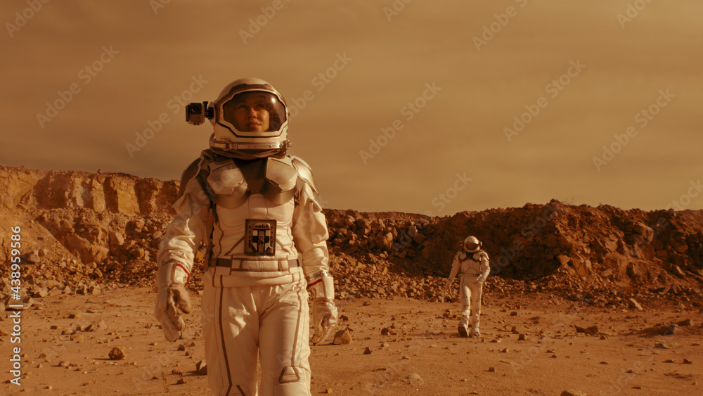 Φωτογραφία Astronauts searching location for base on Mars