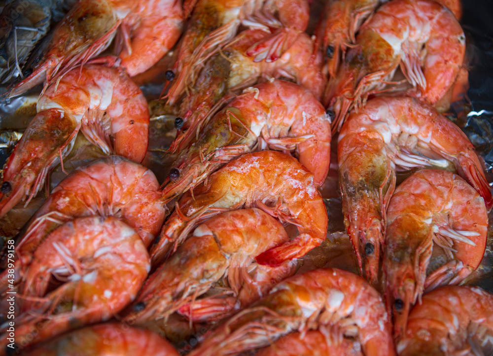 Close up shrimps on the grill Close up shrimps on the grill