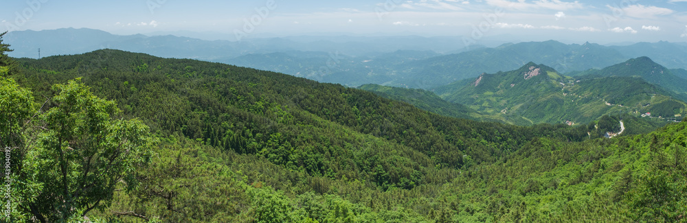 Naklejka premium Early summer scenery of Dabie Mountain Bodao Peak Scenic Area in Luotian, Huanggang, Hubei, China