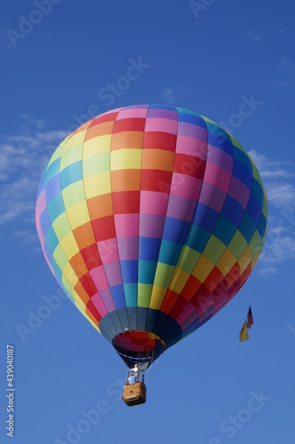 hot air balloon © Bernard