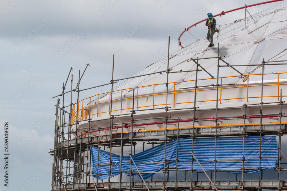 Scaffolding workers